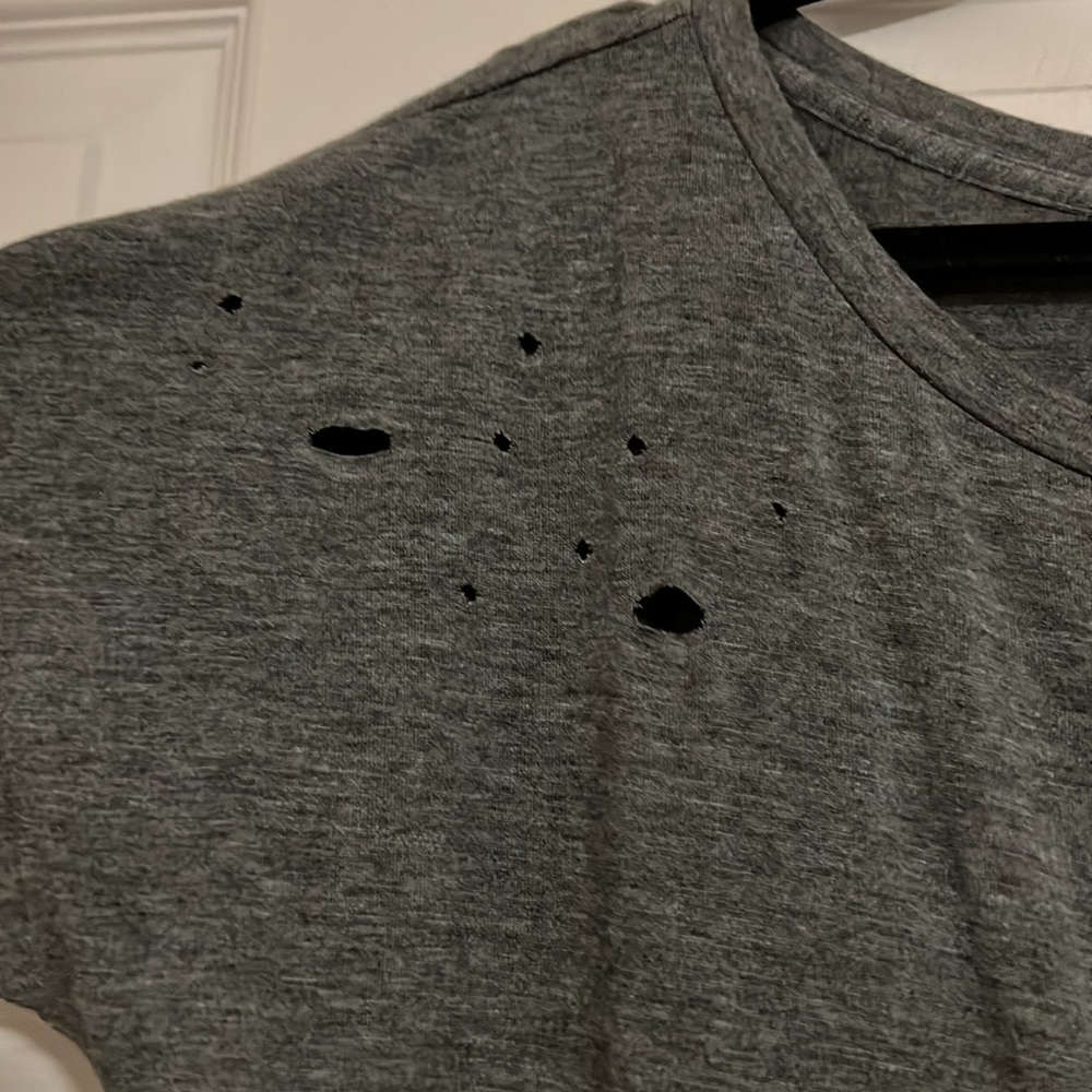 Express Distressed Tee - Picture 4 of 8
